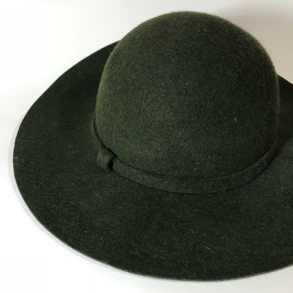Phase 3 Forest green, big-rimmed, felt hat